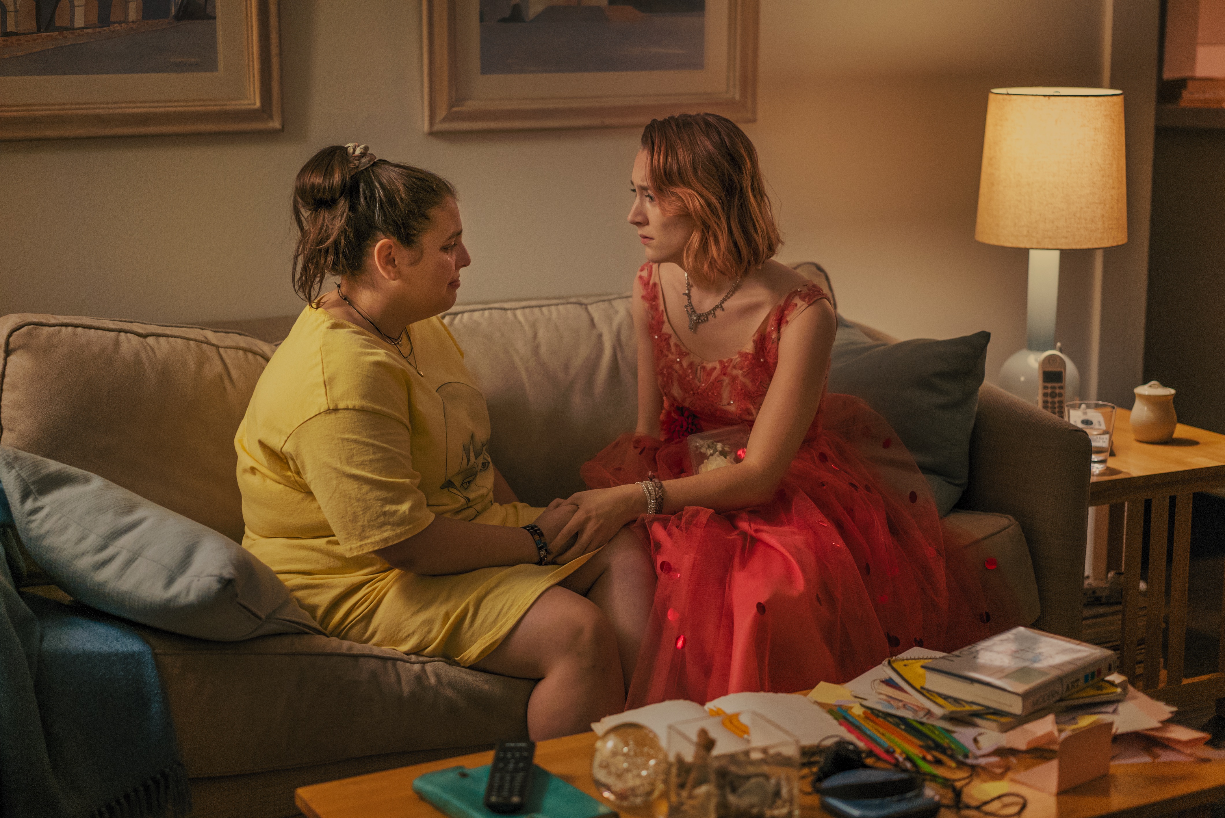 Lady-Bird-Greta-Gerwig-Julie-Prom