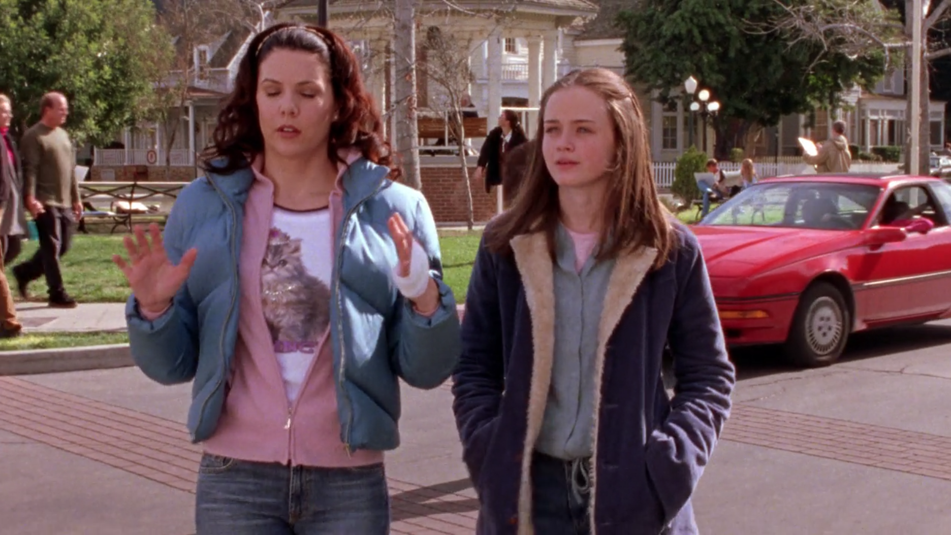 Lorelais-Cat-Shirt-Lost-and-Found-Gilmore-Girls