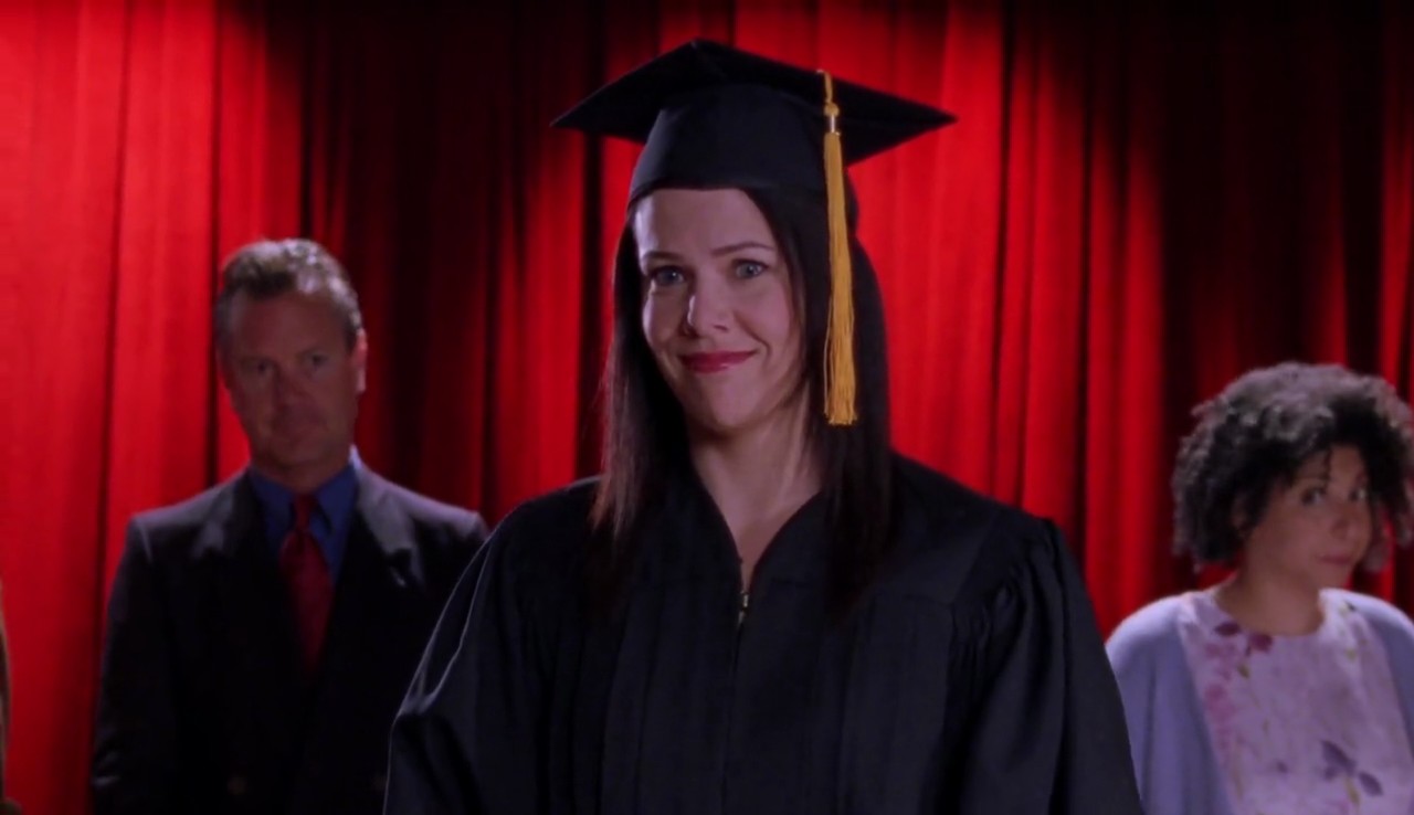 Lorelai-Graduates-Lorelai-s-Graduation-Day-Gilmore-Girls