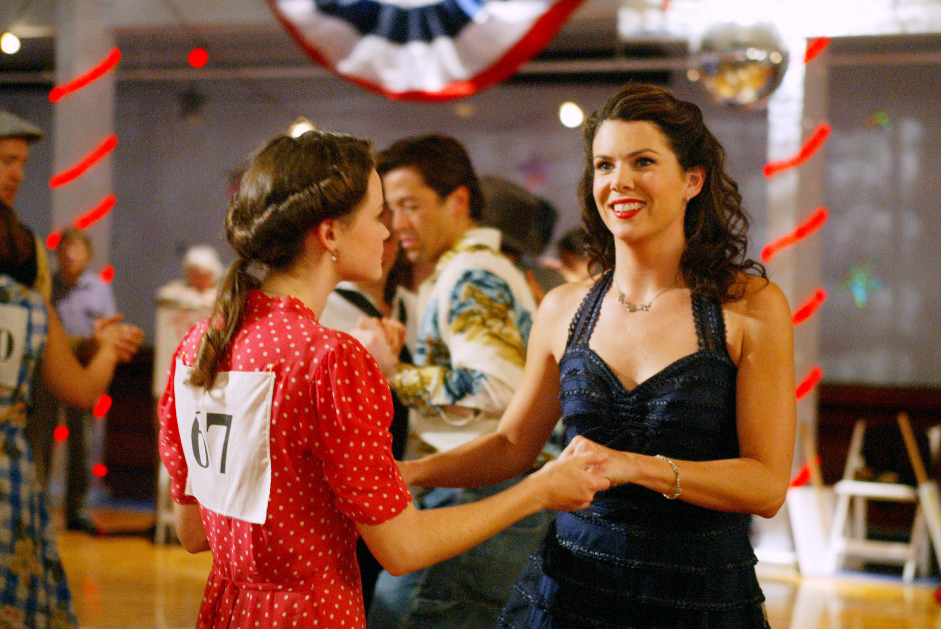 Rory-and-Lorelai-Dancing-They-Shoot-Gilmores-Dont-They-Gilmore-Girls