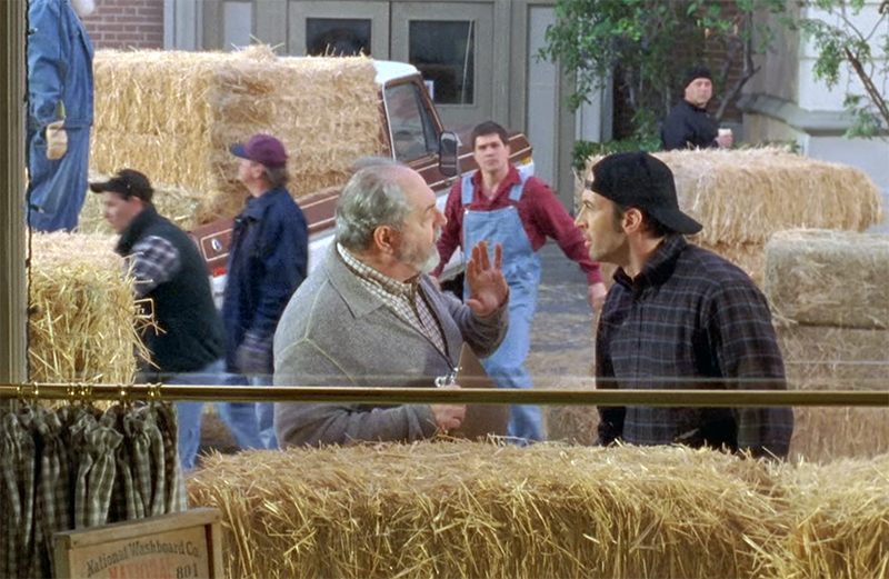 'Gilmore Girls' Season 7, Episode 18: Hay Bale Maze